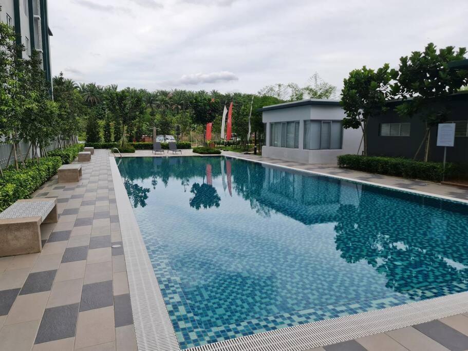 Luxury Tangerine Klia *